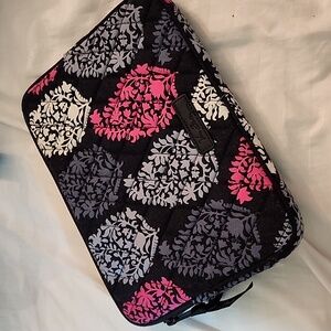 Vera Bradley padded pouch. EUC